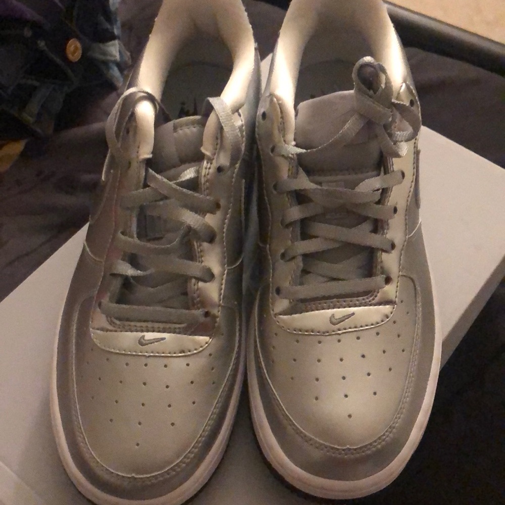 Nike Air Force 1 METALLIC SILVER women/8 kids6.5